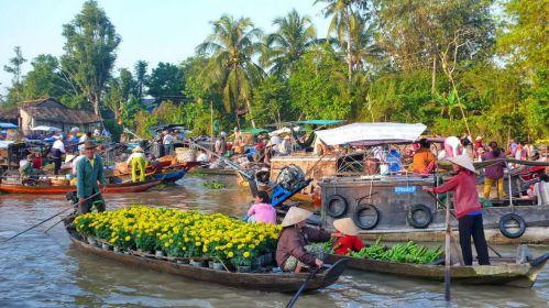 marché flottant de cai rang - voyage au delta du mékong