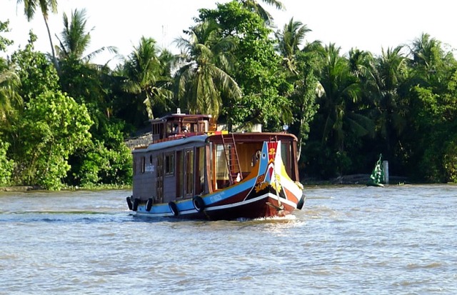 Bateau Gecko Eyes Mekong