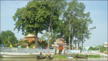 La pagode flottante du delta du Mékong
