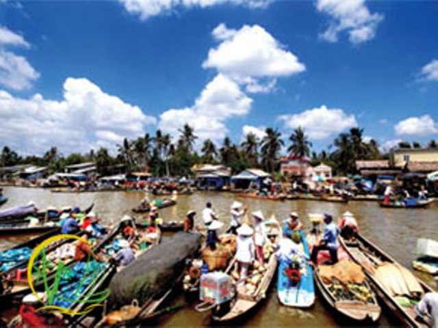 Les marchés flottants sur le fleuve Mékong au Vietnam