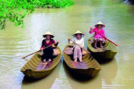 Le sampan sur le Mékong – un moyen pas comme les autres