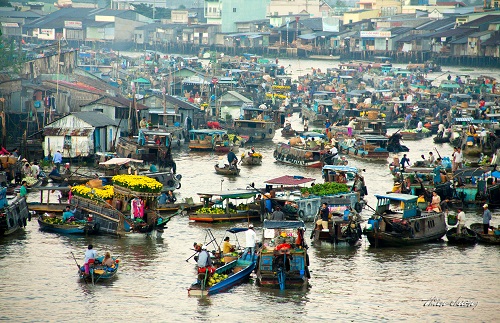marché flottant de Cai Rang en province de Can Tho au delta du Mékong