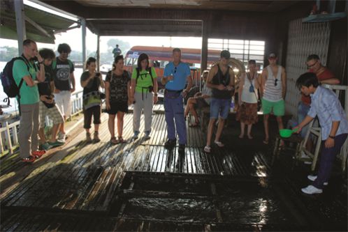 élevage de poissons en cage - Croisière Delta du Mékong