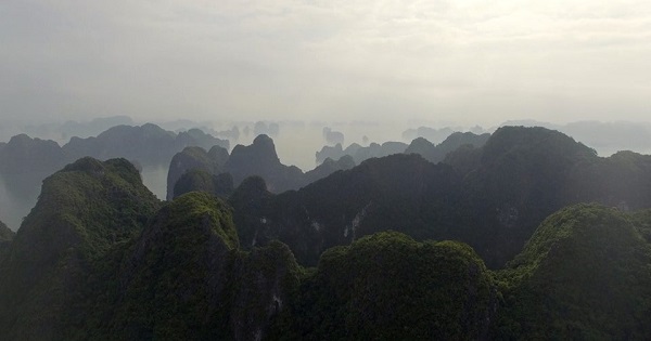  milliers de rochers de la fameuse baie d’Halong