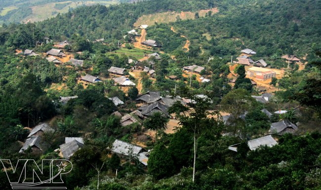 Village de Ang à Moc Chau